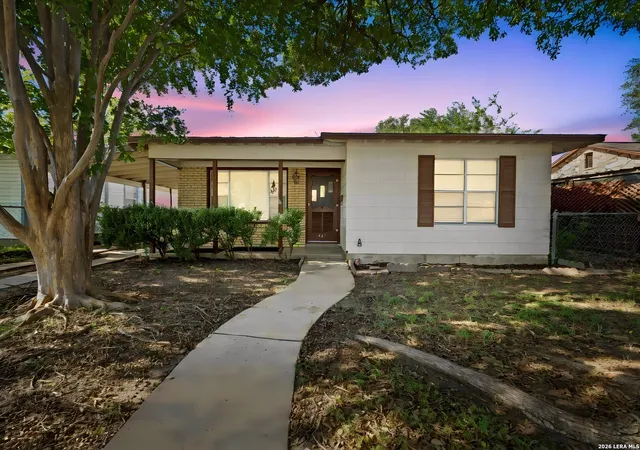 Photo 1 of Single family home for sale at 331 W Academy, San Antonio, TX 78226 | MLS# 2005253 | Listing updated on 2026-08-14