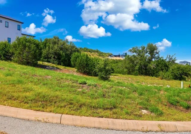 Photo 4 of Sale Pending at 23039 Juliette Rdg, San Antonio, TX 78255 | MLS# 2005371 | Listing updated on 2026-09-11