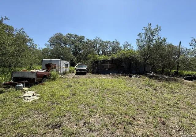 3rd image of 1505 Nash Creek Rd, Kingsbury, TX 78638 | MLS# 2005372