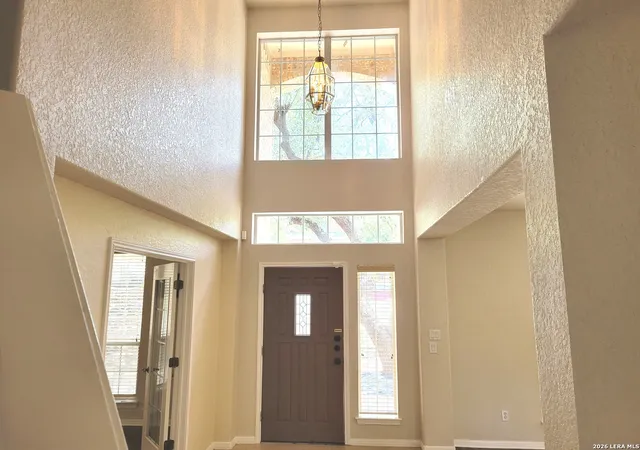 Photo 3 of Sale Pending at 21039 La Pena Dr, San Antonio, TX 78258 | MLS# 2005373 | Listing updated on 2026-08-30