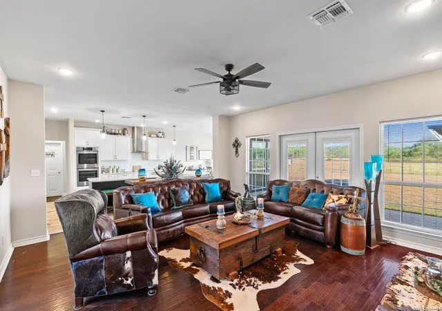 Photo 2 of Single family home for sale at 345 E County Road 2180, Kingsville, TX 78363 | MLS# 2005378 | Listing updated on 2026-08-29