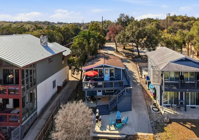 Photo 3 of Sale Pending at 2681 Lakeview Dr, Canyon Lake, TX 78133 | MLS# 2005388 | Listing updated on 2026-08-27