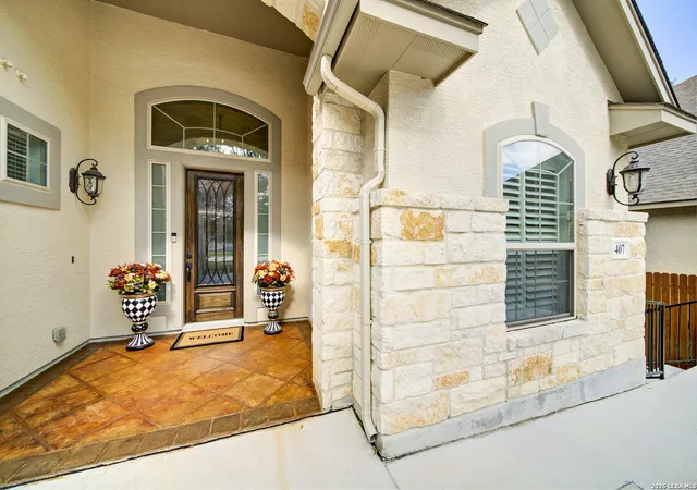 Photo 3 of Single family home for sale at 407 Mission Hill Run, New Braunfels, TX 78132 | MLS# 2005390 | Listing updated on 2026-09-17