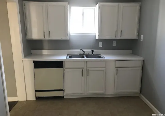 3rd image of 907 Martin St, Pleasanton, TX 78064 | MLS# 2005394