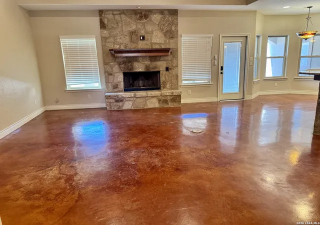 Photo 4 of Single family home for sale at 1351 Heritage Hl, Canyon Lake, TX 78133 | MLS# 2005407 | Listing updated on 2026-09-04