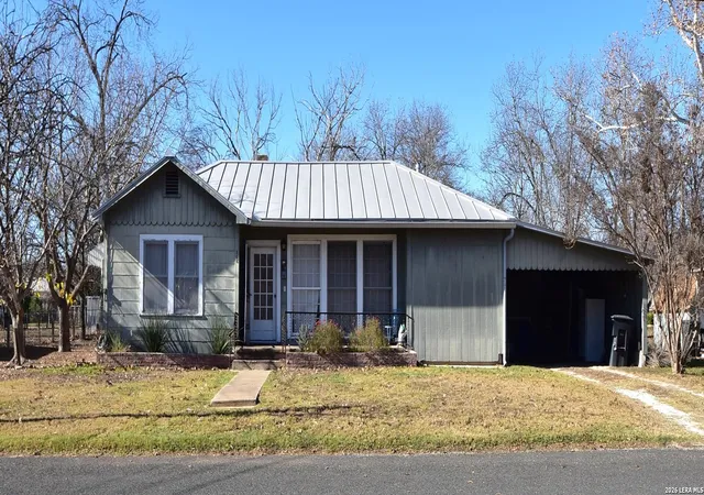 1st image of 806 N Crockett Street, Fredericksburg, TX 78624 | MLS# 2005408