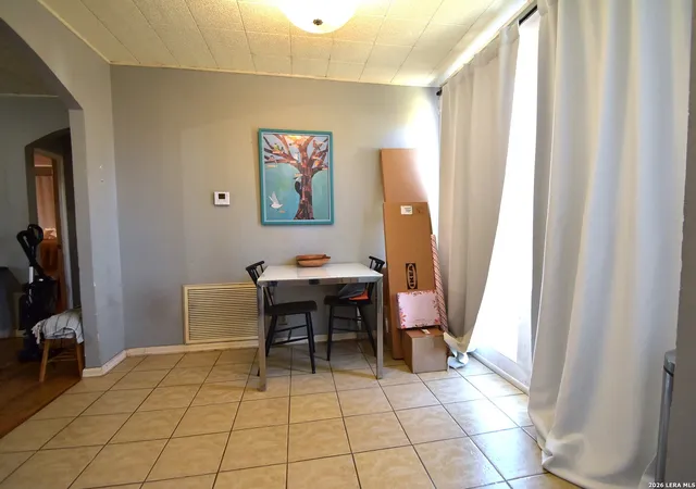 3rd image of 806 N Crockett Street, Fredericksburg, TX 78624 | MLS# 2005408