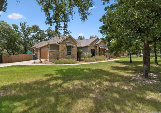 4th image of 224 Champions Blvd, La Vernia, TX 78121 | MLS# 2005418