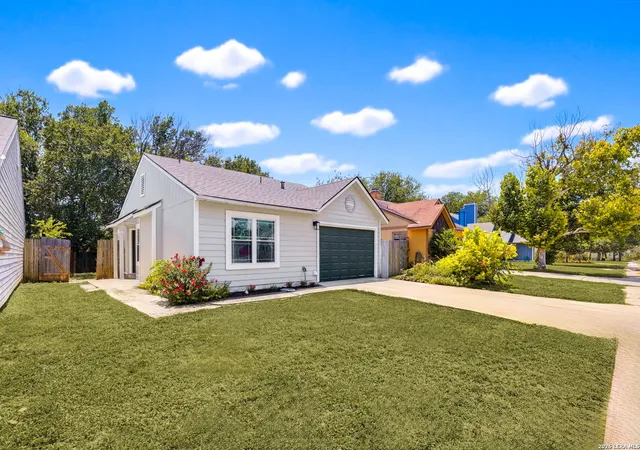 Photo 2 of Single family home for sale at 7511 Brandyridge, San Antonio, TX 78250 | MLS# 2005454 | Listing updated on 2026-09-16