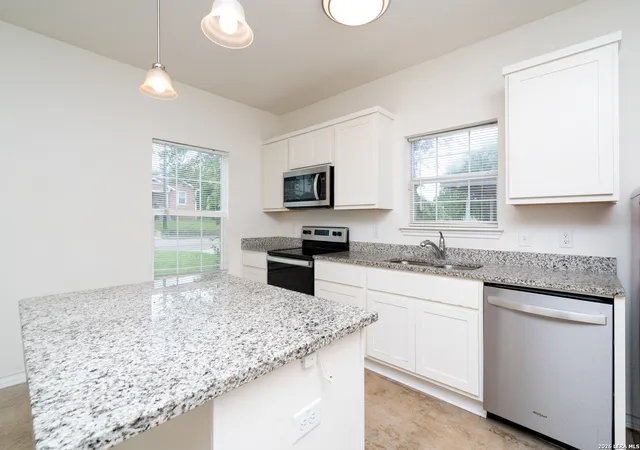Photo 1 of Sale Pending at 2639 E Commerce St, San Antonio, TX 78203 | MLS# 2005458 | Listing updated on 2026-08-17
