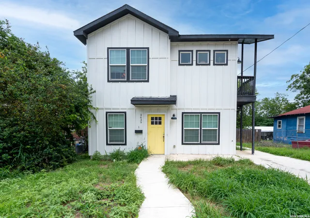 Listing Photo 5 - Condo for sale in building located at 2639 E Commerce St, San Antonio, TX 78203