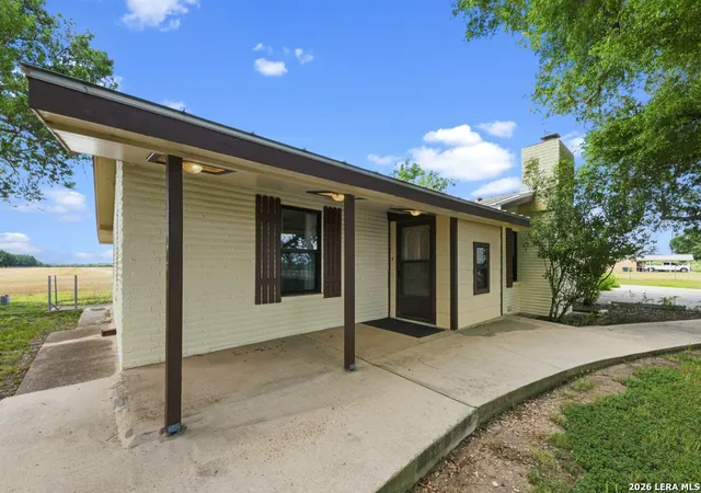 Photo 4 of Single family home for sale at 2531 Lower Seguin Rd, Marion, TX 78124 | MLS# 2005483 | Listing updated on 2026-10-02