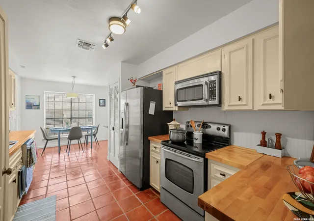 5th image of 7926 Broadway #102, San Antonio, TX 78209 | MLS# 2005496