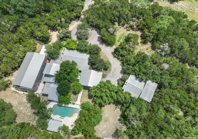 3rd image of 401 Buffalo Springs Spur, New Braunfels, TX 78132 | MLS# 2005512