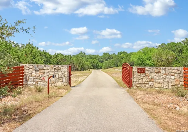 50th image of 401 Buffalo Springs Spur, New Braunfels, TX 78132 | MLS# 2005512