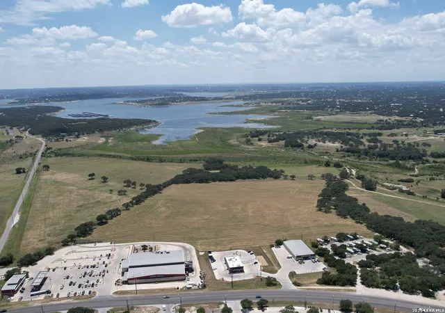Photo 2 of Sale Pending at 1061 Cougar Dr, Canyon Lake, TX 78133 | MLS# 2005564 | Listing updated on 2026-08-15