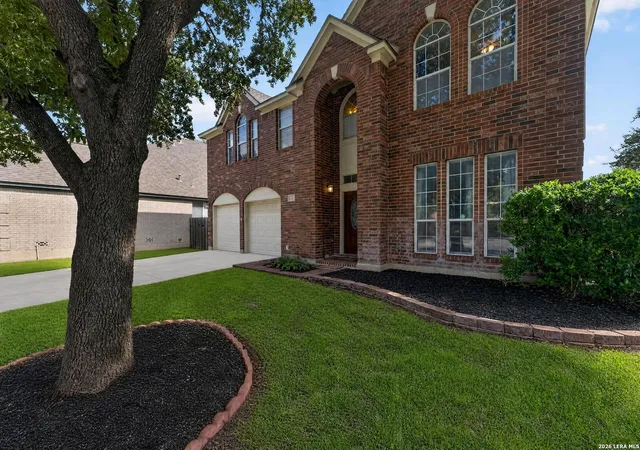 Photo 4 of Single family home for sale at 4 Nikita Dr, San Antonio, TX 78248 | MLS# 2005579 | Listing updated on 2026-09-10