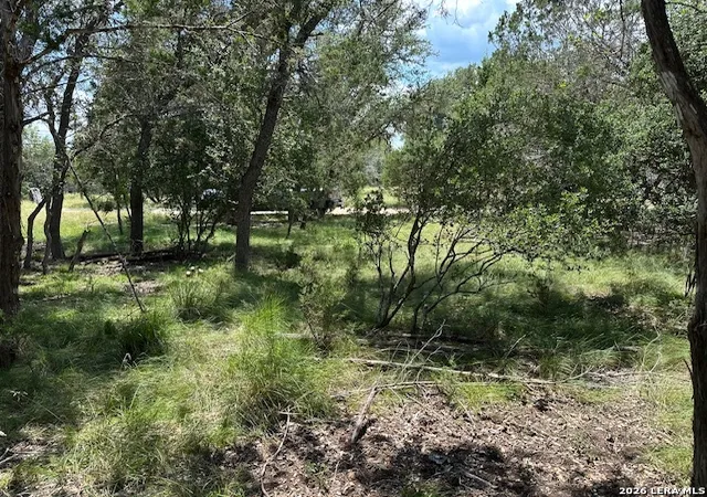 2nd image of 533 Squirrel Bnd, Uvalde, TX 78801 | MLS# 2005583