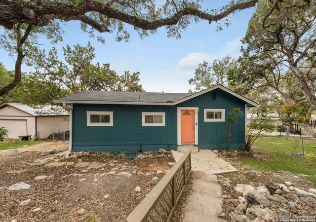 2nd image of 143 Park Dr, Pipe Creek, TX 78063 | MLS# 2005587