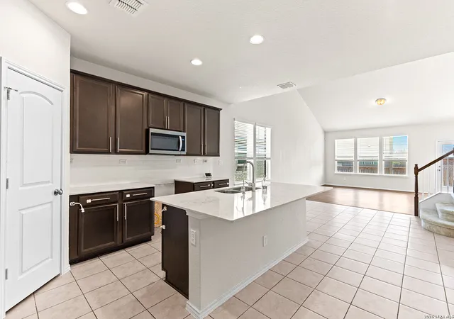 image of 124 Inverness, Boerne, TX 78015 | MLS# 2005593