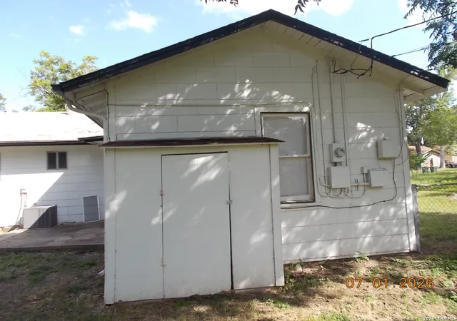 Photo 3 of Single family home for sale at 515 1/2 Wright Ave, Schertz, TX 78154 | MLS# 2005629 | Listing updated on 2026-10-08