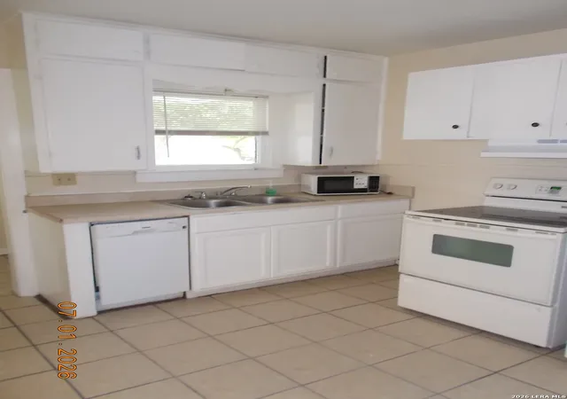 Photo 4 of Single family home for sale at 515 1/2 Wright Ave, Schertz, TX 78154 | MLS# 2005629 | Listing updated on 2026-10-08