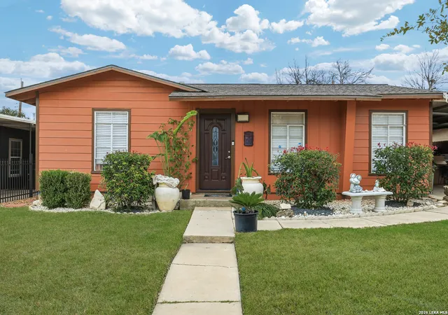 Photo 1 of Single family home for sale at 118 Redrock Dr, San Antonio, TX 78213 | MLS# 2005701 | Listing updated on 2026-08-31