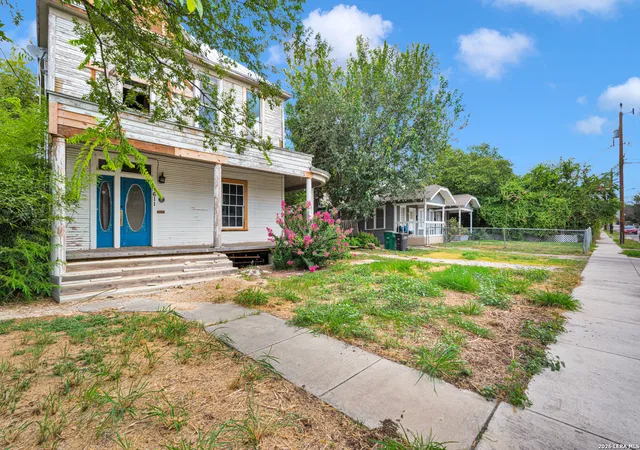 Photo 3 of Single family home for sale at 611 Mason, San Antonio, TX 78208 | MLS# 2005764 | Listing updated on 2026-09-11