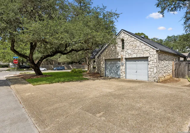 Photo 3 of Sale Pending at 14742 Oak Briar, San Antonio, TX 78232 | MLS# 2005768 | Listing updated on 2026-08-23