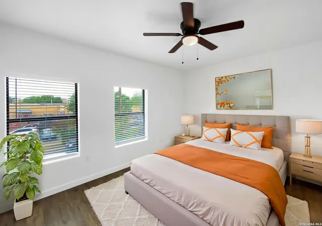 Listing Photo 4 - Condo for sale in building located at 918 S Olive, San Antonio, TX 78210 - Unit #UNIT 102