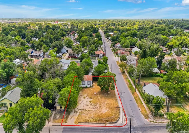 2nd image of 262 Pendleton Ave, San Antonio, TX 78204 | MLS# 2005796