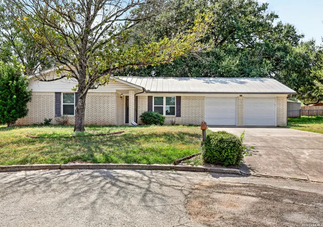 2nd image of 515 Georgia Ann Dr, Pleasanton, TX 78064 | MLS# 2005810