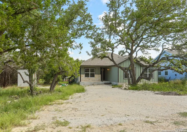 2nd image of 150 Hill Dr, Spring Branch, TX 78070 | MLS# 2005824
