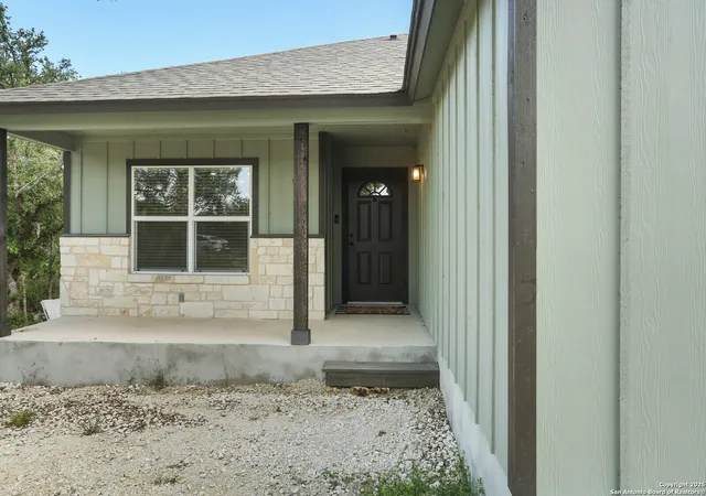 3rd image of 150 Hill Dr, Spring Branch, TX 78070 | MLS# 2005824