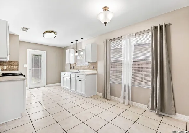 Photo 4 of Single family home for sale at 5930 Monica Pl, San Antonio, TX 78228 | MLS# 2005851 | Listing updated on 2026-09-17