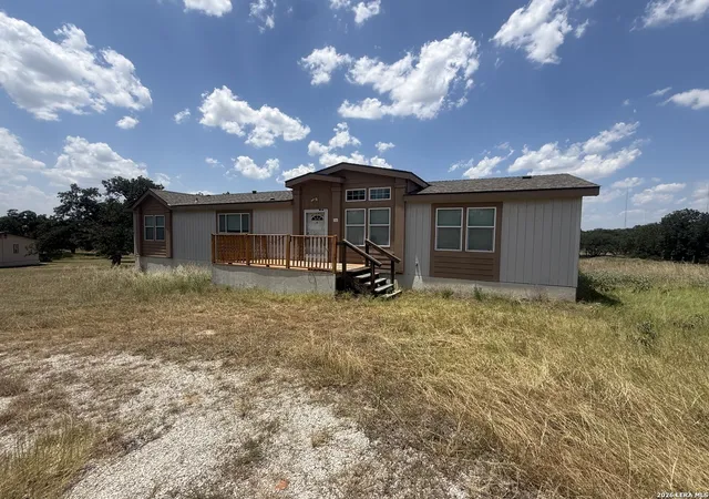 1st image of 313 Eagle Ridge Dr, Floresville, TX 78114 | MLS# 2005870