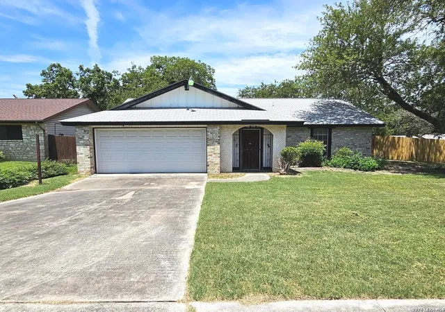 Photo 1 of Single family home for sale at 11243 El Sendero St, San Antonio, TX 78233 | MLS# 2005892 | Listing updated on 2026-09-14
