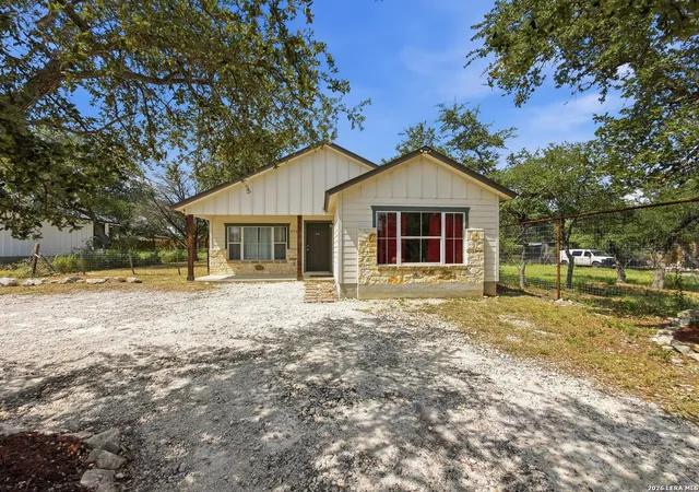 2nd image of 473 High Dr, Spring Branch, TX 78070 | MLS# 2005896