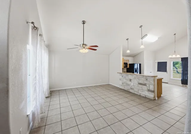4th image of 473 High Dr, Spring Branch, TX 78070 | MLS# 2005896