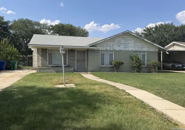 Photo 1 of Single family home for sale at 611 Koehler Ct, San Antonio, TX 78223 | MLS# 2005925 | Listing updated on 2026-09-11