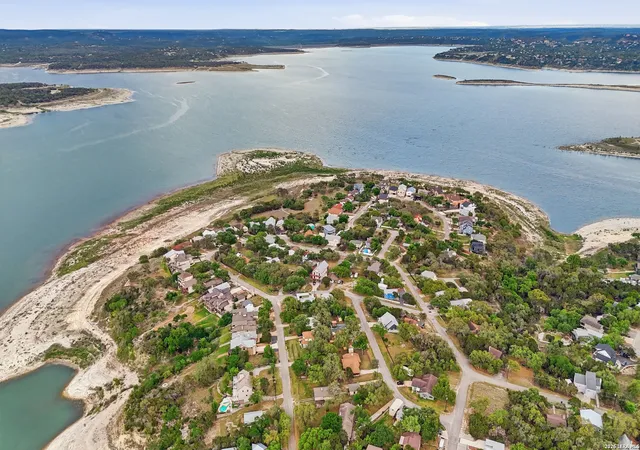 2nd image of 628 Country, Canyon Lake, TX 78133 | MLS# 2005943