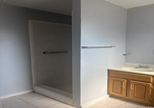 Photo 3 of Single family home for sale at 1009 Kiriaka, Eagle Pass, TX 78852 | MLS# 2005967 | Listing updated on 2026-08-16