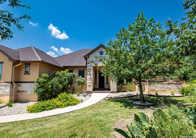 Photo 2 of Single family home for sale at 1231 Porto Pt, New Braunfels, TX 78132 | MLS# 2006021 | Listing updated on 2026-09-17