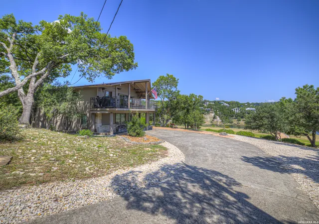 Photo 2 of Single family home for sale at 435 Nancy Dr, Canyon Lake, TX 78133 | MLS# 2006027 | Listing updated on 2026-09-14