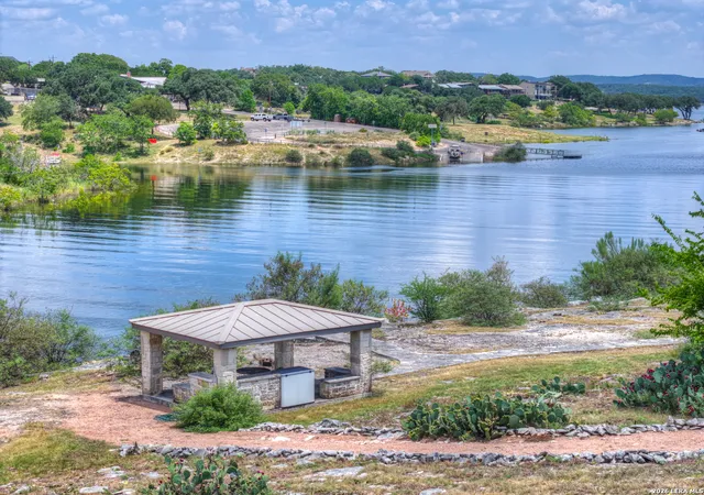 Photo 4 of Single family home for sale at 435 Nancy Dr, Canyon Lake, TX 78133 | MLS# 2006027 | Listing updated on 2026-09-14