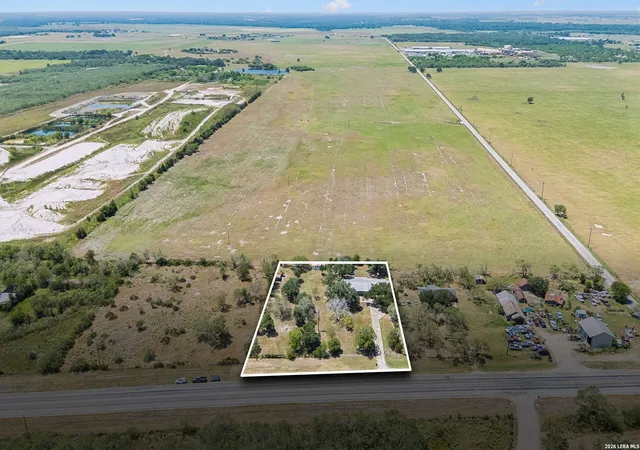 2nd image of 6483 Us Hwy 90a E, Gonzales, TX 78629 | MLS# 2006038