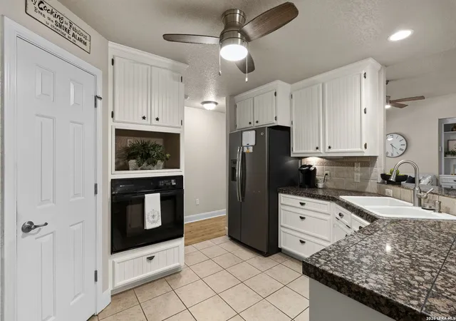 Photo 4 of Sale Pending at 30720 Smithson Valley Rd, Bulverde, TX 78163 | MLS# 2006073 | Listing updated on 2026-09-26