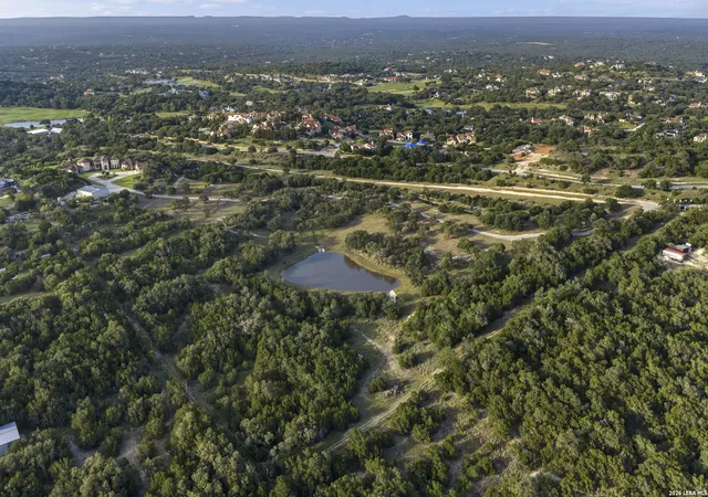 Photo 3 of Mansion for sale at 186 Joe Klar Rd, Boerne, TX 78006 | MLS# 2006079 | Listing updated on 2026-08-16