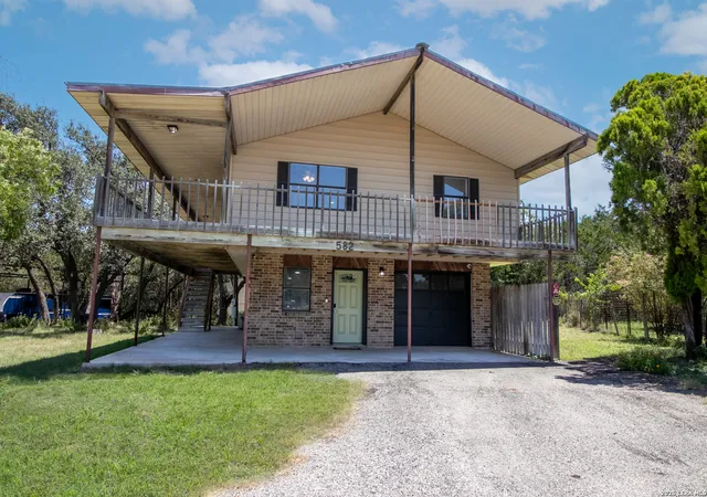 Photo 2 of Single family home for sale at 582 Orbit Dr, Canyon Lake, TX 78133 | MLS# 2006081 | Listing updated on 2026-09-18