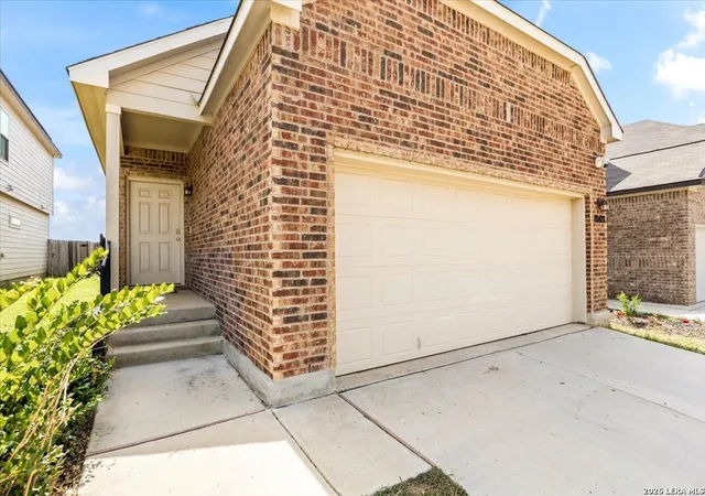 Photo 3 of Single family home for sale at 10418 Green Lake Dr, San Antonio, TX 78223 | MLS# 2006117 | Listing updated on 2026-09-15